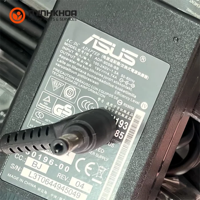 Sạc laptop Asus 90W 19V- 4.74A đầu thường 5.5x2.5mm zin (2) Sạc Laptop Asus 90w 19v 4.74a đầu Thường 5.5x2.5mm Zin (2)
