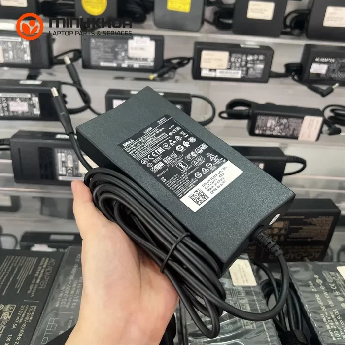 Sạc laptop Dell 130W 19.5V-6.7A kim nhỏ 4.5x3.0mm zin slim (3) Sạc Laptop Dell 130w 19.5v 6.7a Kim Nhỏ 4.5x3.0mm Zin Slim (3)