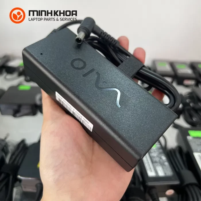 Sạc laptop Sony 19.5V – 4.7A zin (4) Sạc Laptop Sony 19.5v – 4.7a Zin (4)