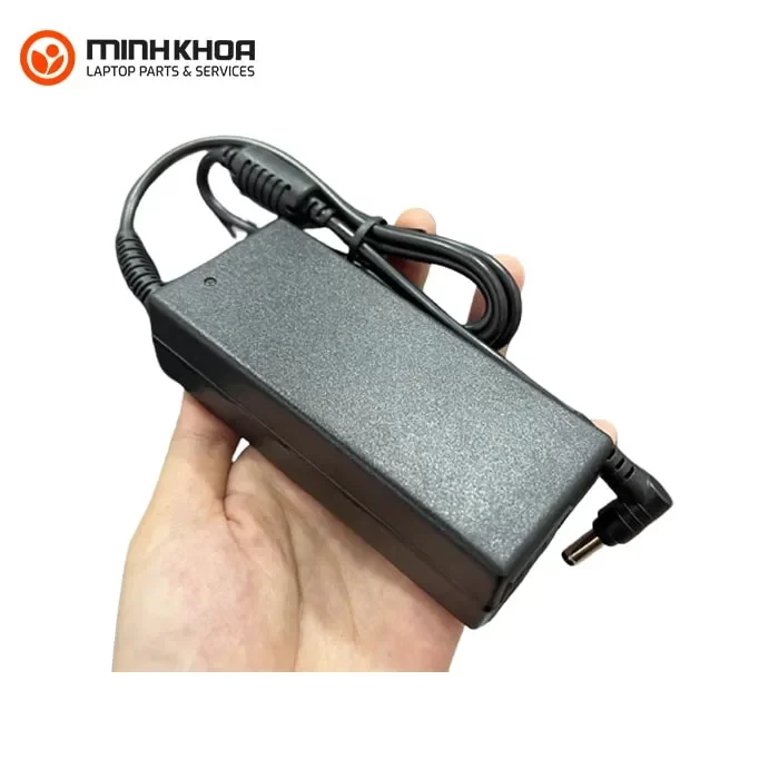 Sac-laptop-Toshiba-19V-3.42A-dau-thuong-zin-3 Sac-laptop-Toshiba-19V-3.42A-dau-thuong-zin-3