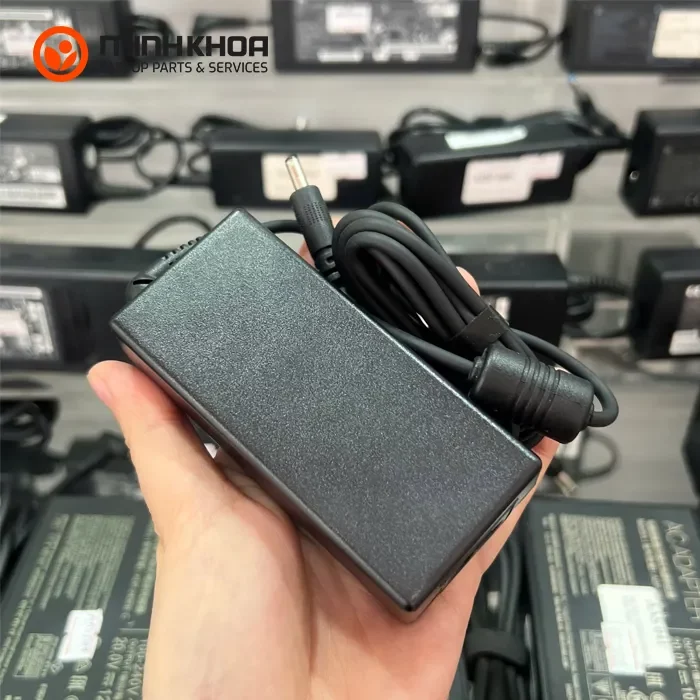 Sạc laptop AVITA 19V-2.1A zin mode ADS-45SN19-3 19040G (2) Sạc Laptop Avita 19v 2.1a Zin Mode Ads 45sn19 3 19040g (2)
