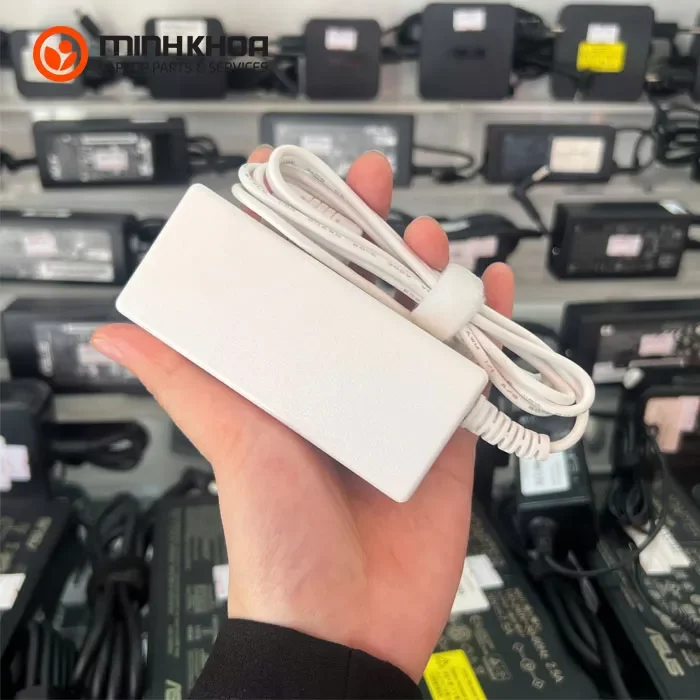 Sạc laptop LG Gram 19V-2.1A đầu nhỏ (3.01.1mm) zin 40w trắng Sạc Laptop Lg Gram 19v 2.1a đầu Nhỏ (3.01.1mm) Zin 40w Trắng