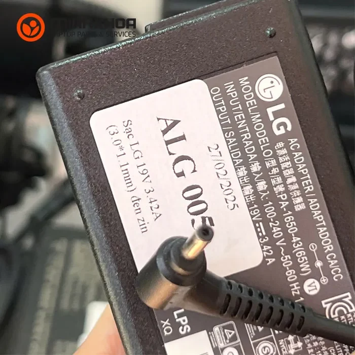 Sạc laptop LG Gram 19V-3.42A đầu nhỏ (3.01.1mm) zin đen 65w Sạc Laptop Lg Gram 19v 3.42a đầu Nhỏ (3.01.1mm) Zin đen 65w
