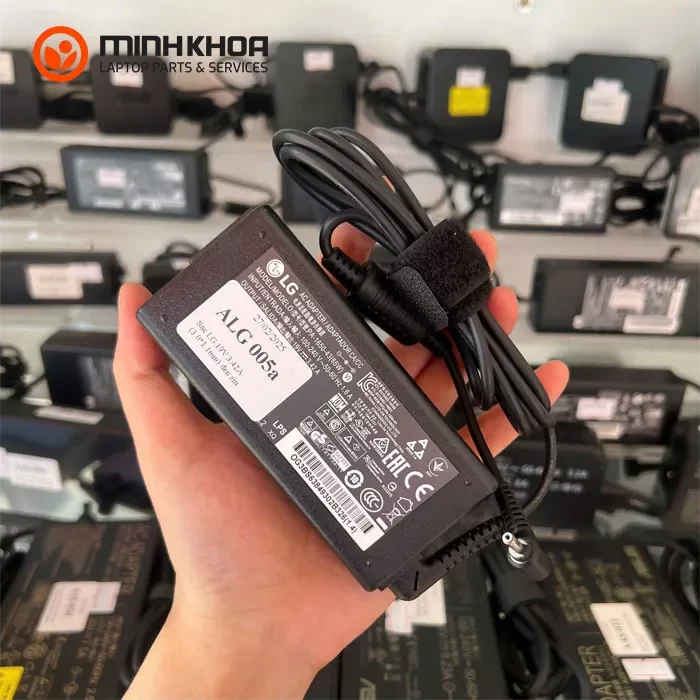 Sạc laptop LG Gram 19V-3.42A đầu nhỏ (3.01.1mm) zin đen Sạc Laptop Lg Gram 19v 3.42a đầu Nhỏ (3.01.1mm) Zin đen