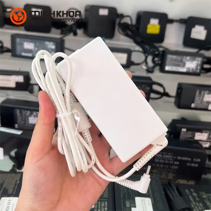 Sạc laptop LG Gram 19V-3.42A đầu nhỏ (3.01.1mm) zin trắng Sạc Laptop Lg Gram 19v 3.42a đầu Nhỏ (3.01.1mm) Zin Trắng