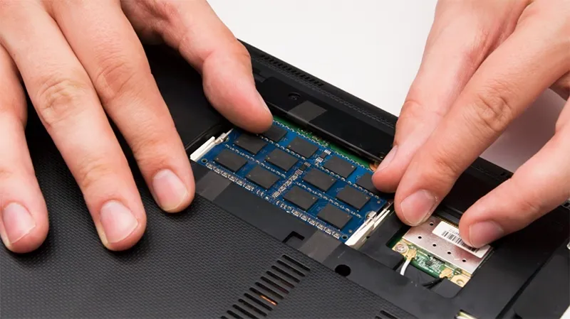 Cách Tự Lắp Ráp Laptop (5)