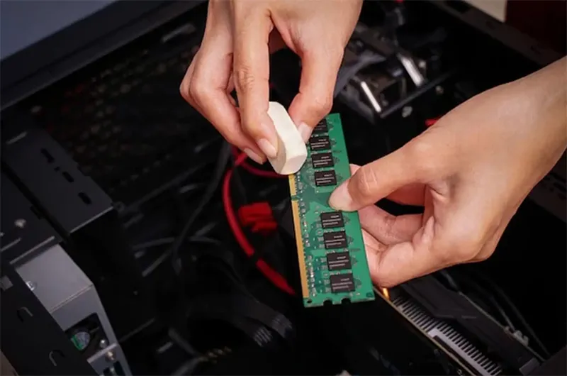Vệ Sinh Ram Laptop (5)
