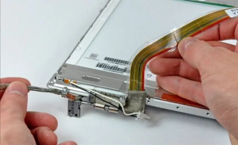 Bản Lề Của Laptop Tiếng Anh Là Gì (2)