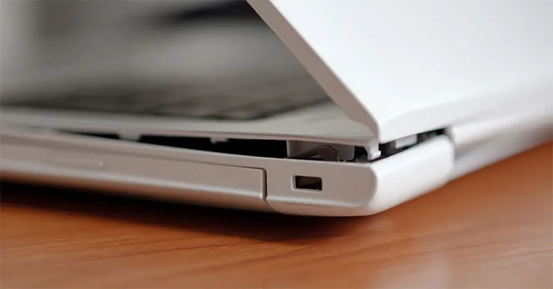 Bản Lề Của Laptop Tiếng Anh Là Gì (7)