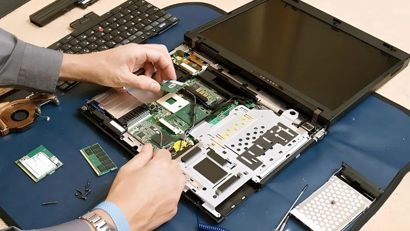 Laptop Sáng đèn Nguồn Nhưng Không Lên Màn Hình (25)