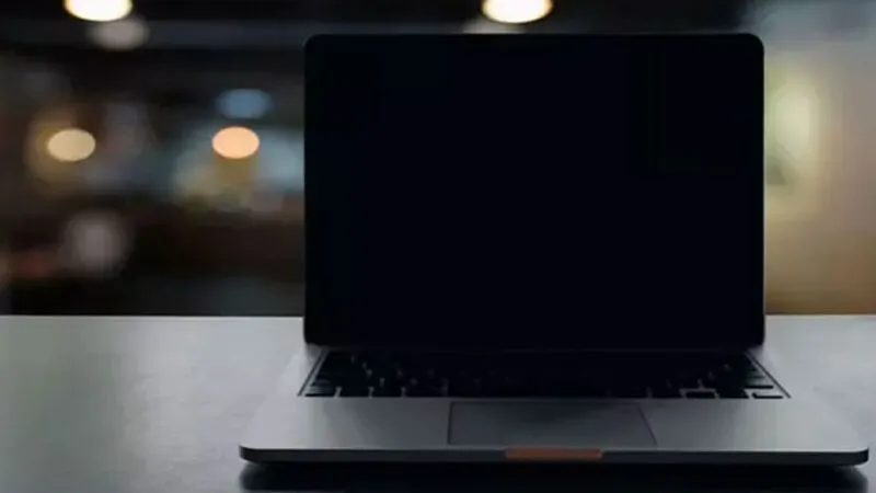 Laptop Sáng đèn Nguồn Nhưng Không Lên Màn Hình (28)