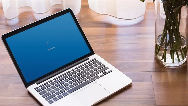 Laptop Tự Sập Nguồn (6)