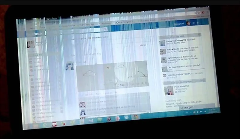 Màn Hình Laptop Bị ẩm​ (4)