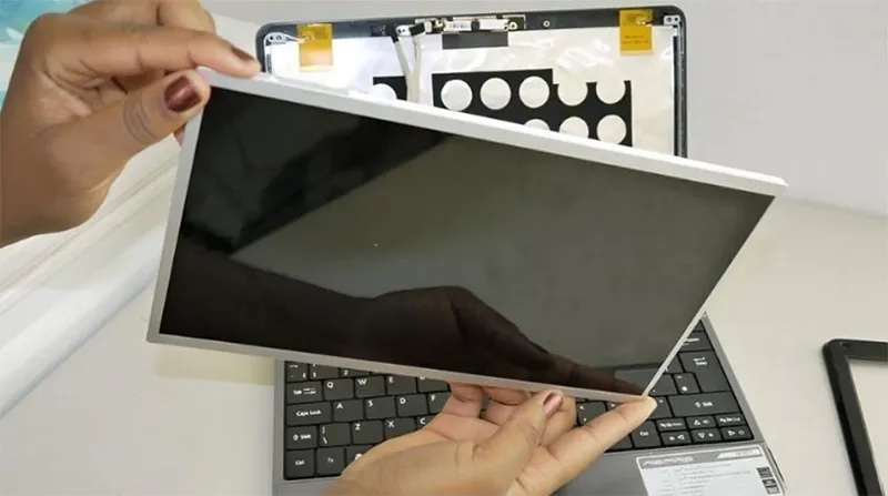 Màn Hình Laptop Bị Giật​ (9)