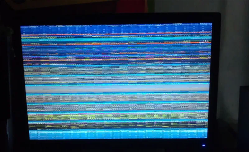 Màn Hình Laptop Bị Nhiễu​ (13)