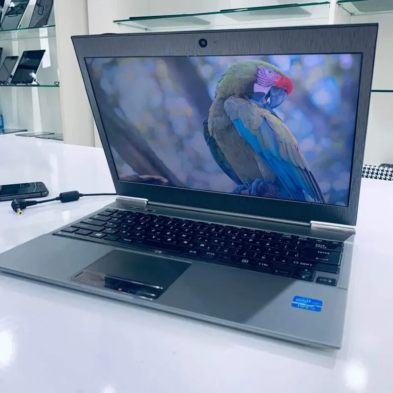 Đánh Giá Toshiba Z930 (1)