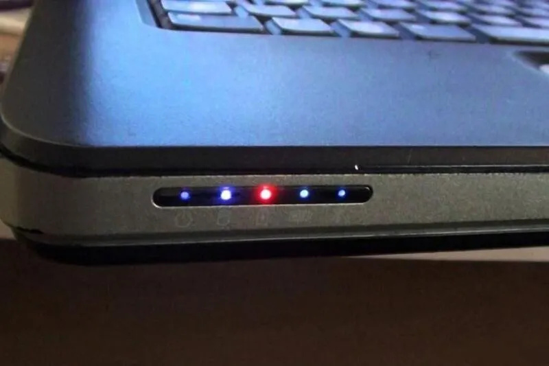 Đèn Báo Sạc Pin Nhấp Nháy (15)