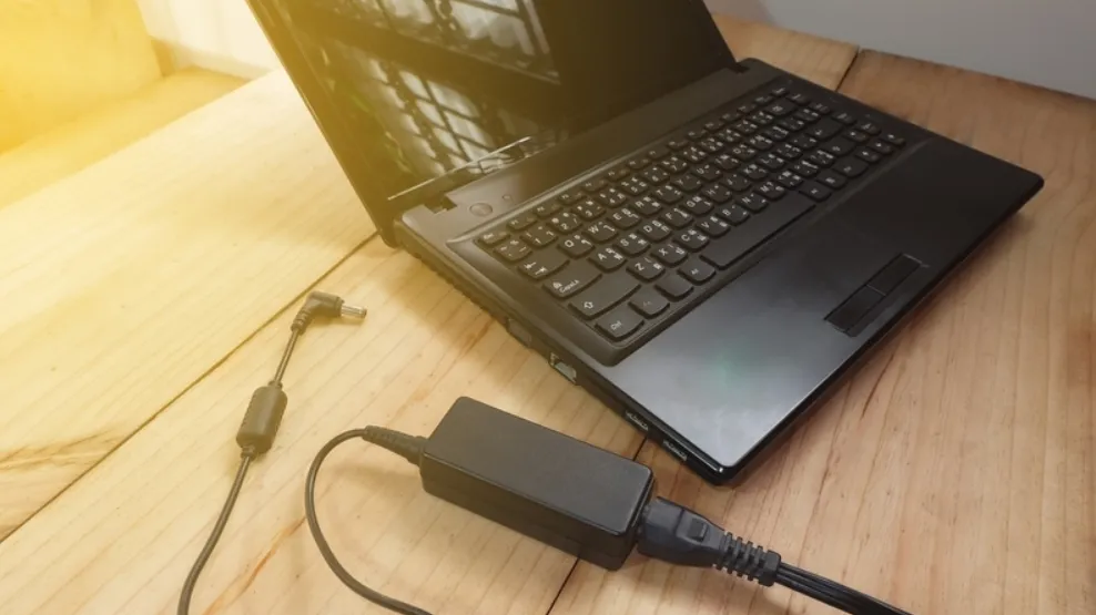 Pin Laptop Sạc Không đầy (1)