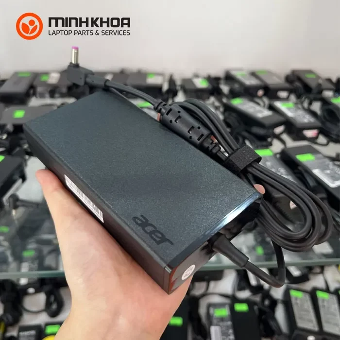 Sạc laptop Acer 19V-7.1A 135W zin (đầu 5.51.7mm) Acer Nitro AN517-53 AN517-54 AN517-55 (4) Sạc Laptop Acer 19v 7.1a 135w Zin (đầu 5.51.7mm) Acer Nitro An517 53 An517 54 An517 55 (4)