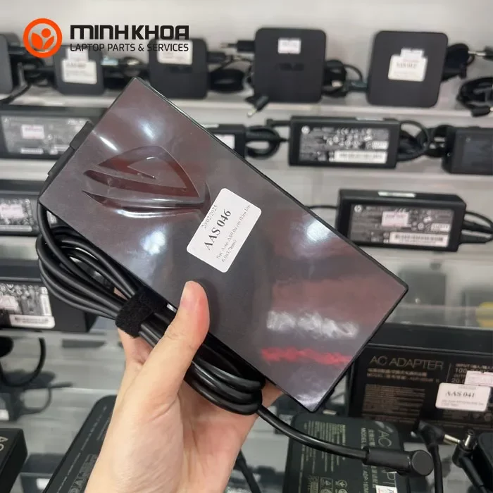 Sạc laptop Asus 20V-9.0A 180W zin (kim lớn 6.0x3.7mm) Asus ROG Zephyrus G14 GA401 GA502 GA502DU GX531GM GU603HE GA401QC GA401QE (1) Sạc Laptop Asus 20v 9.0a 180w Zin (kim Lớn 6.0x3.7mm) asus Rog Zephyrus G14 Ga401 Ga502 Ga502du Gx531gm Gu603he Ga401qc Ga401qe (1)
