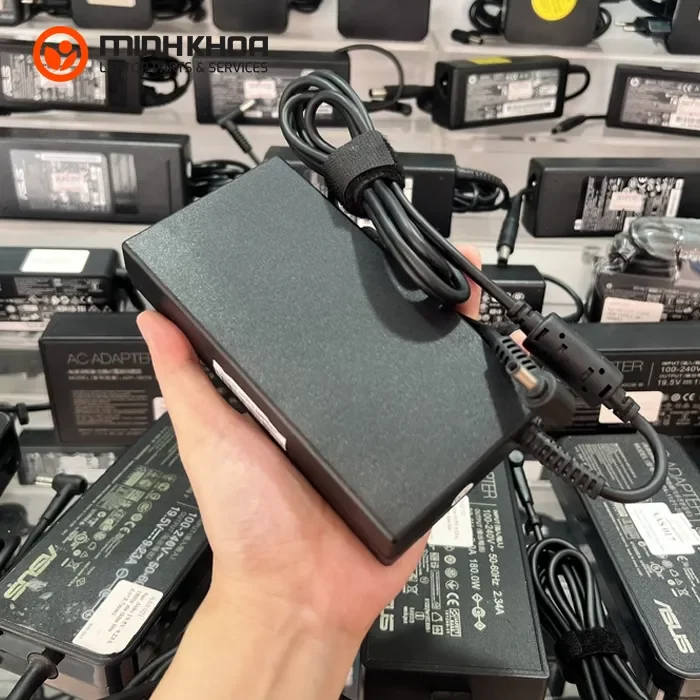 Sạc laptop MSI 120W 20V-6.0A kim nhỏ 4.5x3.0mm MSI GF63 Thin 11SC 11UC 11UD (4) Sạc Laptop Msi 120w 20v 6.0a Kim Nhỏ 4.5x3.0mm msi Gf63 Thin 11sc 11uc 11ud (4)
