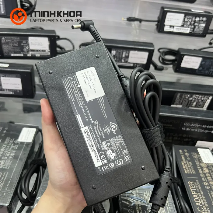 Sạc Laptop Msi 150w 19.5v 7.7a Kim Nhỏ 4.5x3.0mm Msi Ge62 Gf62 Ge72 (4)
