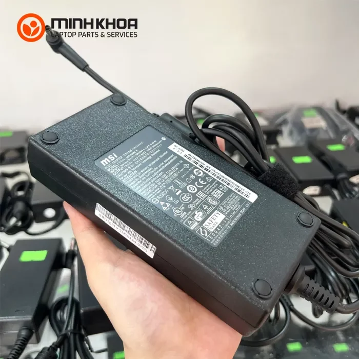 Sạc laptop MSI 19.5V-9.23A 180w kim nhỏ 4.5 x 3 (3) Sạc Laptop Msi 19.5v 9.23a 180w Kim Nhỏ 4.5 X 3 (3)