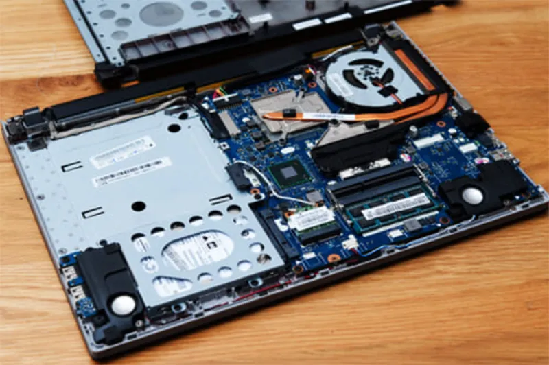 Quạt Tản Nhiệt Laptop Giá Rẻ​ (1)