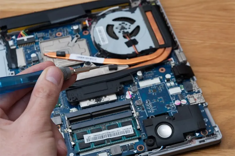 Quạt Tản Nhiệt Laptop Giá Rẻ​ (7)