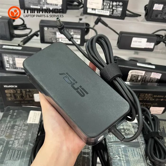 Sạc laptop Asus 180W 19.5V-9.23A zin kim lớn 6.0x3 (3) Sạc Laptop Asus 180w 19.5v 9.23a Zin Kim Lớn 6.0x3 (3)