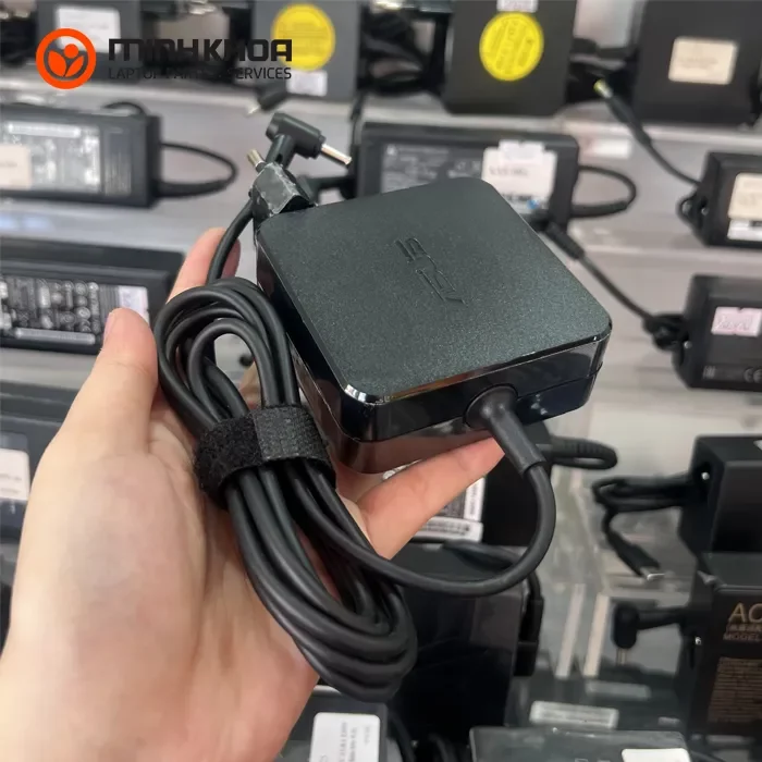 Sạc laptop Asus 65W 19V-3.42A chân nhỏ 4.0mm1.35mm zin (5) Sạc Laptop Asus 65w 19v 3.42a Chân Nhỏ 4.0mm1.35mm Zin (5)