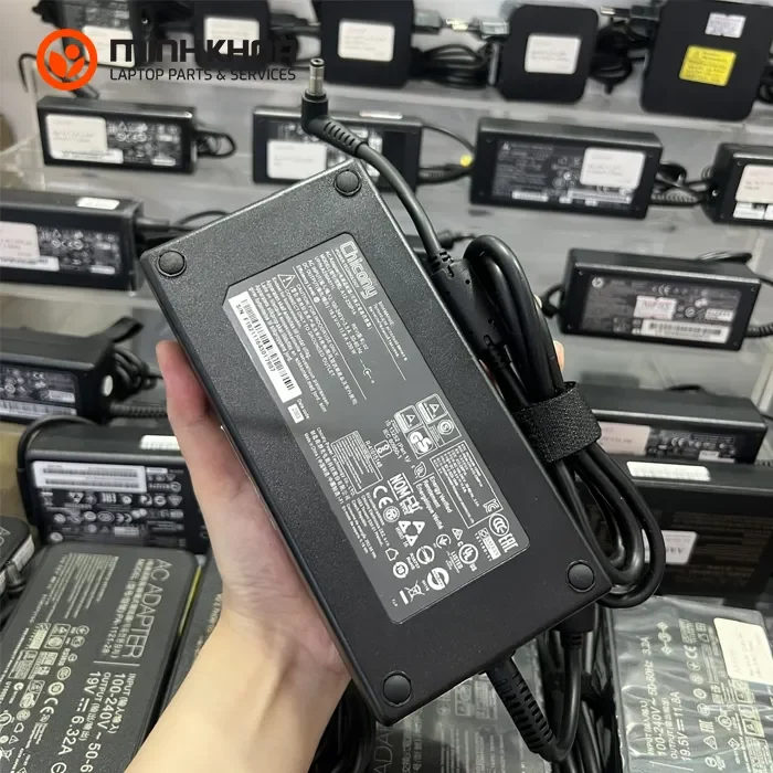 Sạc laptop MSI 230W 19.5V-11.8A chân thường 5.5x2.5mm zin (2) Sạc Laptop Msi 230w 19.5v 11.8a Chân Thường 5.5x2.5mm Zin (2)