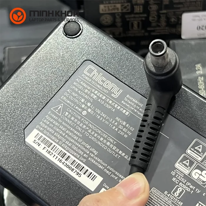 Sạc laptop MSI 230W 19.5V-11.8A kim lớn 7.4x5.0mm Zin (3) Sạc Laptop Msi 230w 19.5v 11.8a Kim Lớn 7.4x5.0mm Zin (3)