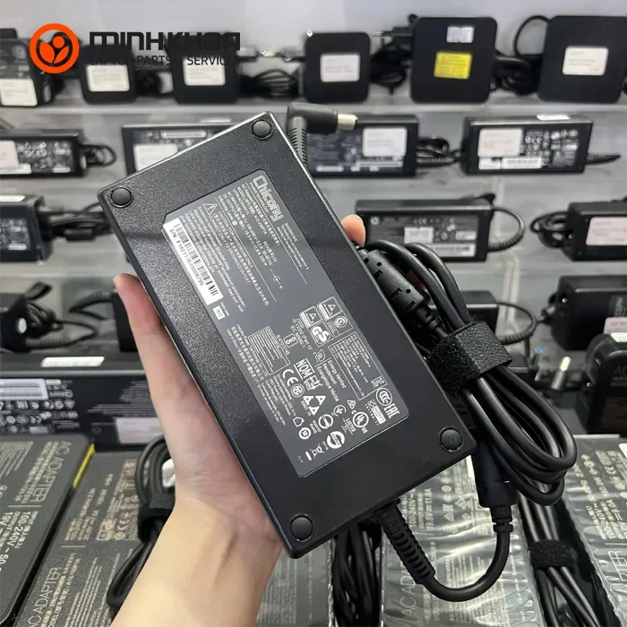 Sạc laptop MSI 230W 19.5V-11.8A kim lớn 7.4x5.0mm Zin (5) Sạc Laptop Msi 230w 19.5v 11.8a Kim Lớn 7.4x5.0mm Zin (5)