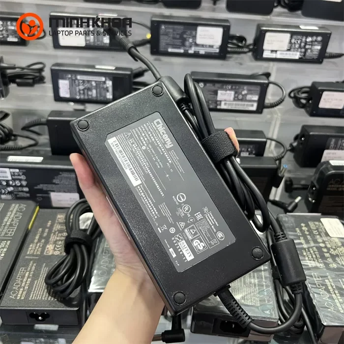 Sạc laptop MSI 230W 19.5V-11.8A kim nhỏ 4.5x3.0mm zin (1) Sạc Laptop Msi 230w 19.5v 11.8a Kim Nhỏ 4.5x3.0mm Zin (1)