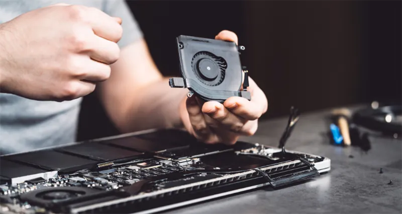 Vệ Sinh Quạt Tản Nhiệt Laptop​ (3)