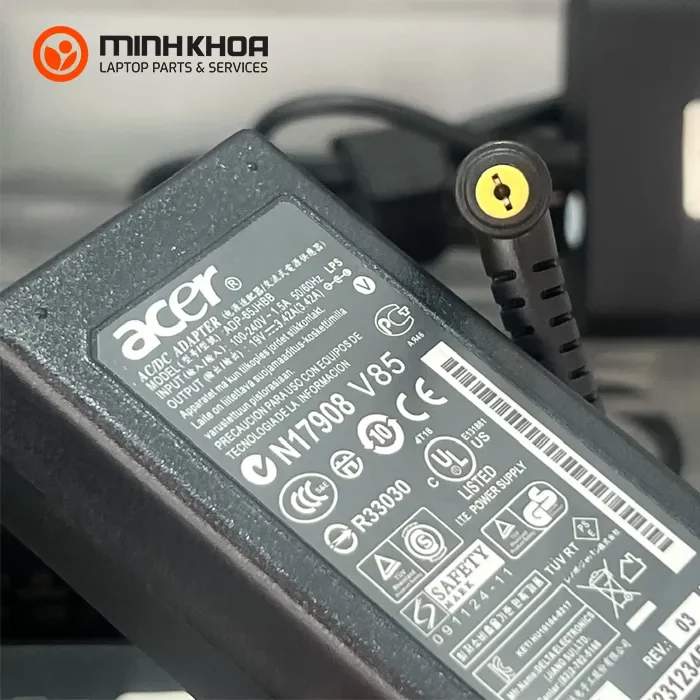 Sạc laptop Acer 65W 19V-3.42A chân thường 5.5x1.7mm zin (3) Sạc Laptop Acer 65w 19v 3.42a Chân Thường 5.5x1.7mm Zin (3)