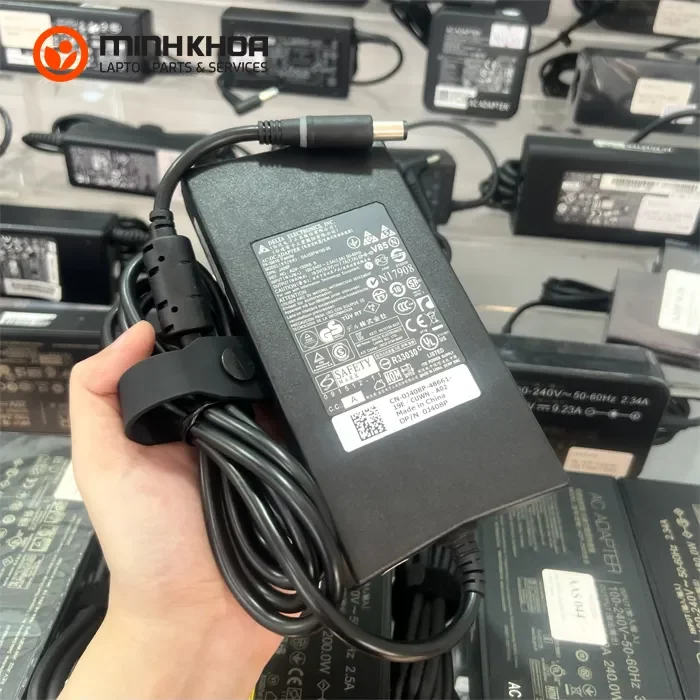 Sạc laptop Dell 150W 19.5V- 7.7A đầu lớn 7.4×5 (1) Sạc Laptop Dell 150w 19.5v 7.7a đầu Lớn 7.4×5 (1)