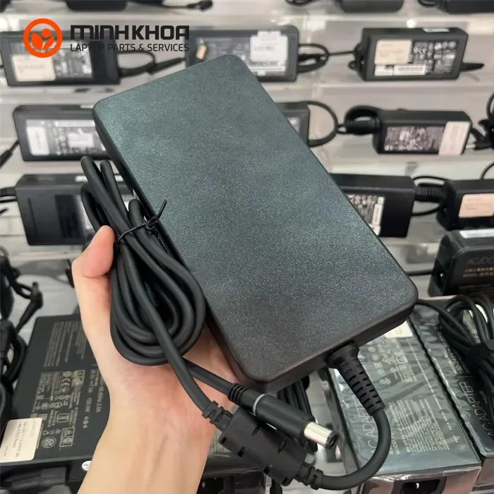 Sạc laptop Dell 240W 19.5V- 12.31A đầu lớn 7.4×5.0mm zin (1) Sạc Laptop Dell 240w 19.5v 12.31a đầu Lớn 7.4×5.0mm zin (1)