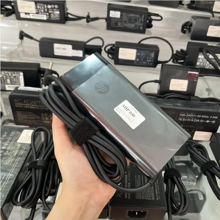 Sạc laptop HP 200W 19.5V-10.3A kim nhỏ oval Zin (3) Sạc Laptop Hp 200w 19.5v 10.3a Kim Nhỏ Oval Zin (3)
