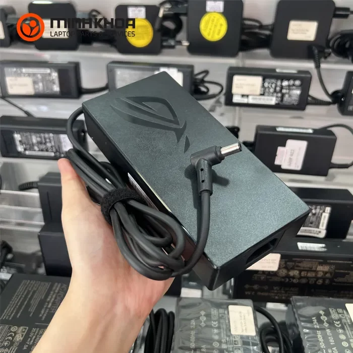 Sạc laptop Asus 200W 20V-10A kim lớn 6.0x3 (2) Sạc Laptop Asus 200w 20v 10a Kim Lớn 6.0x3 (2)