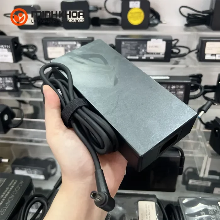 Sạc laptop Asus 240W 20V-12A kim lớn 6.0x3.7mm Asus ROG GX551 GX551QM GX550LXS GX550LWS GX551QS, M16 GU603HM (1) Sạc Laptop Asus 240w 20v 12a Kim Lớn 6.0x3.7mm Asus Rog Gx551 Gx551qm Gx550lxs Gx550lws Gx551qs, M16 Gu603hm (1)
