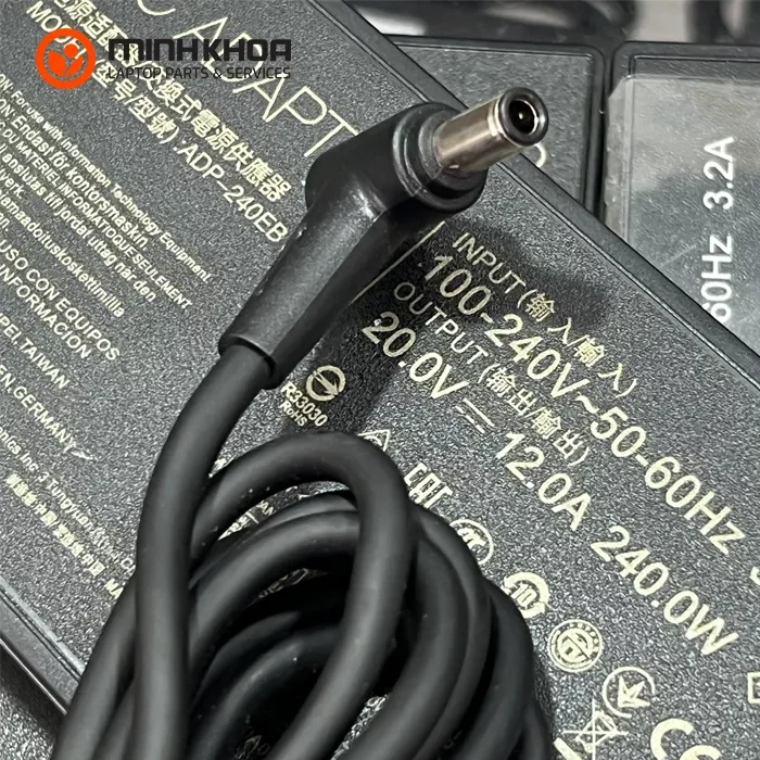 Sạc laptop Asus 240W 20V-12A kim lớn 6.0x3.7mm Asus ROG GX551 GX551QM GX550LXS GX550LWS GX551QS, M16 GU603HM (3) Sạc Laptop Asus 240w 20v 12a Kim Lớn 6.0x3.7mm Asus Rog Gx551 Gx551qm Gx550lxs Gx550lws Gx551qs, M16 Gu603hm (3)