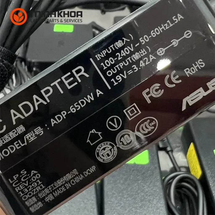 Sạc laptop Asus 65W 19V-3.42A chân thường 5.5x2.5mm zin (2) Sạc Laptop Asus 65w 19v 3.42a Chân Thường 5.5x2.5mm Zin (2)