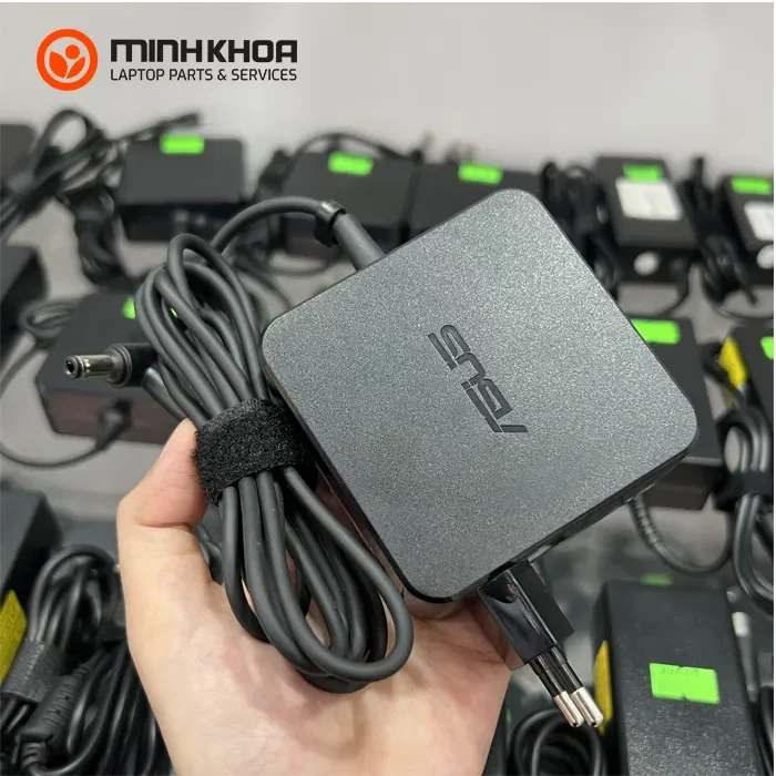 Sạc laptop Asus 65W 19V-3.42A chân thường 5.5x2.5mm zin (3) Sạc Laptop Asus 65w 19v 3.42a Chân Thường 5.5x2.5mm Zin (3)