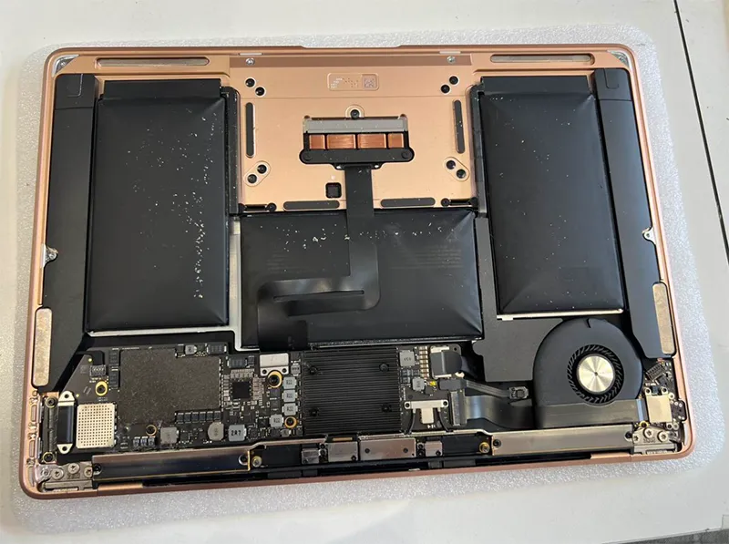 Linh Kiện Macbook White Đà Nẵng (5)