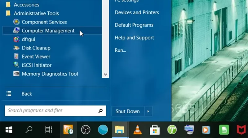 Mở Windows Computer Management Tool (7)