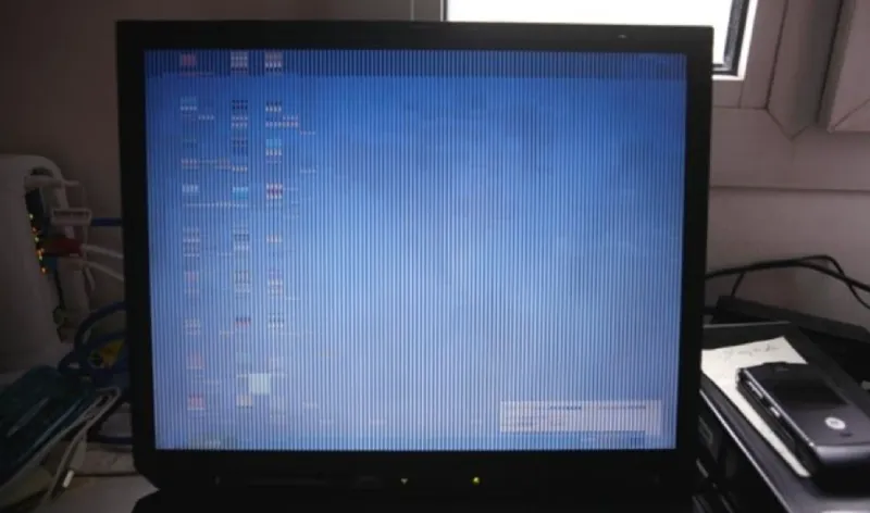 Màn Hình Laptop Bị Mưa (10)