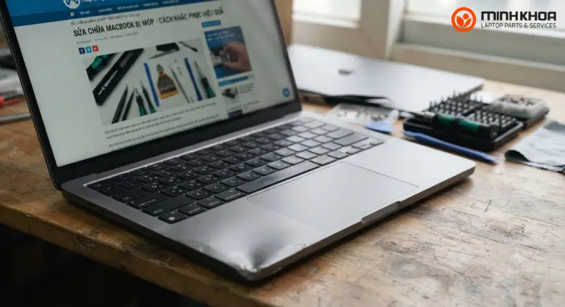 Macbook Bị Móp Nên Khắc Phục Thế Nào (3)